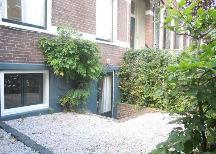 Cosy Appartment In Basement